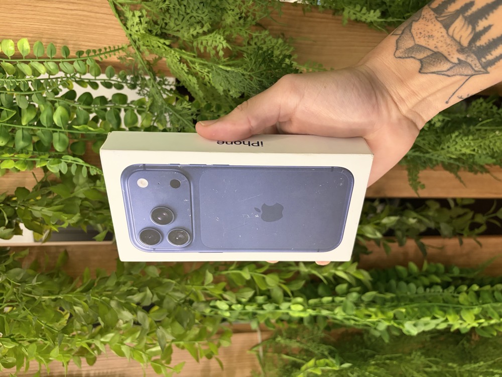 iPhone na caixa